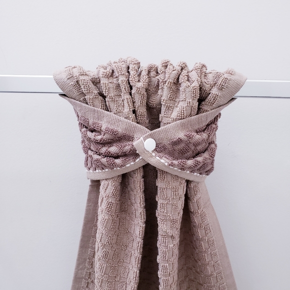 🔹️9040-B NEW! Tan Block design Hang'N'Snap HAND Towel *Select snap - Picture 4 of 15